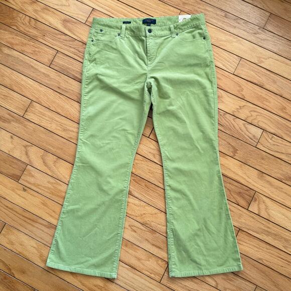 NWT Talbots PETITE  Sz 16 Signature Boot Cut Apple Fall Green Corduroy Women - Picture 1 of 9